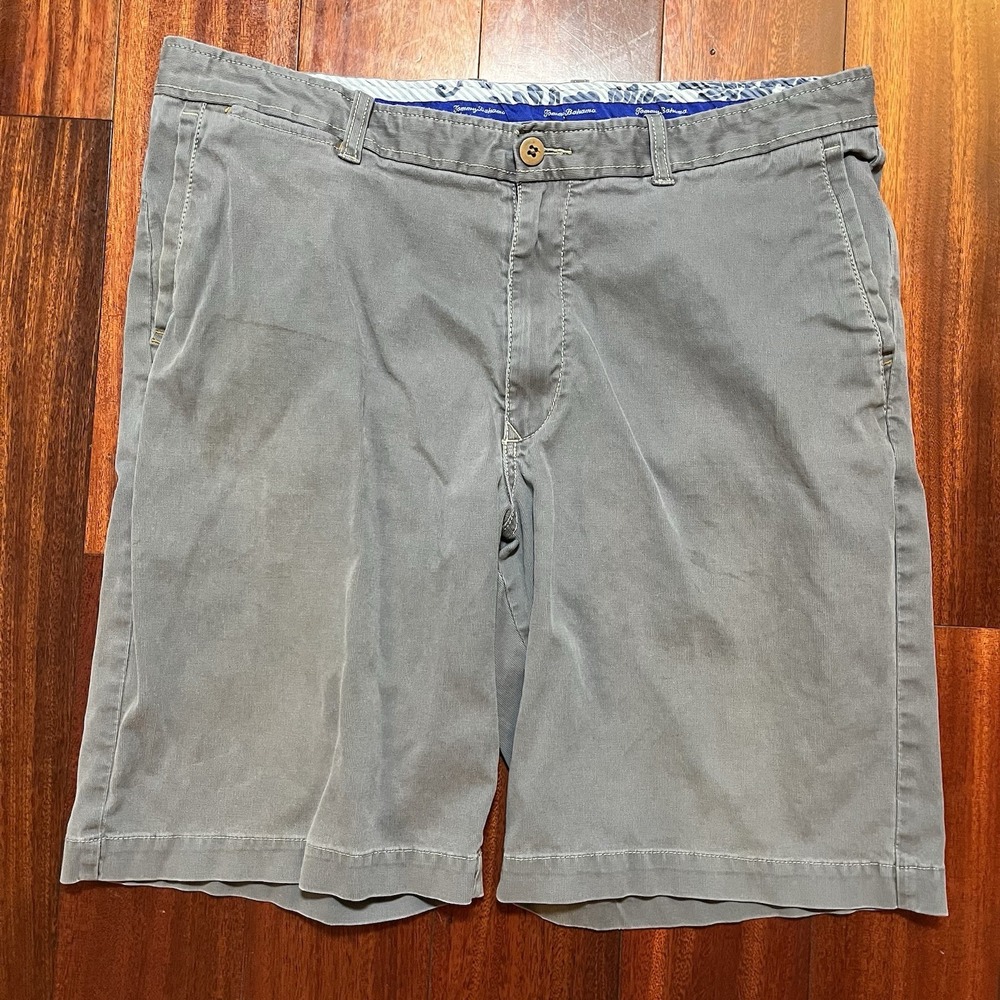 Tommy Bahama Shorts Mens 38 Gray Stretch Casual 10" Inseam Flat Front READ